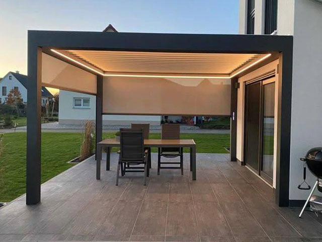 Maßgefertigte Aluminium-Terrassenüberdachung in Lohfelden